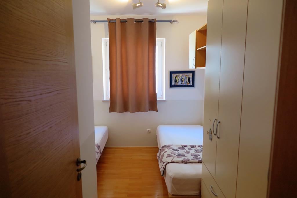 Apartments Kovacic Omis Exterior photo