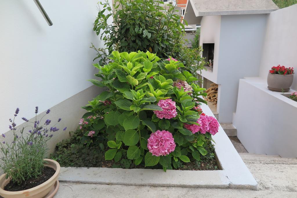 Apartments Kovacic Omis Exterior photo